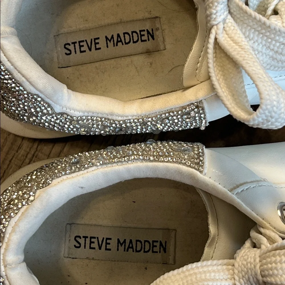 Steve Madden Gaines White Leather Sneaker With Bling Rhinestones Size 10